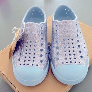 Kids size 10 Jefferson Bling Alaska Blue Native Shoes